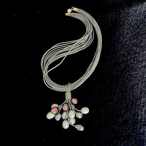 Tahitian pearls, 14 large pearls leather neclace